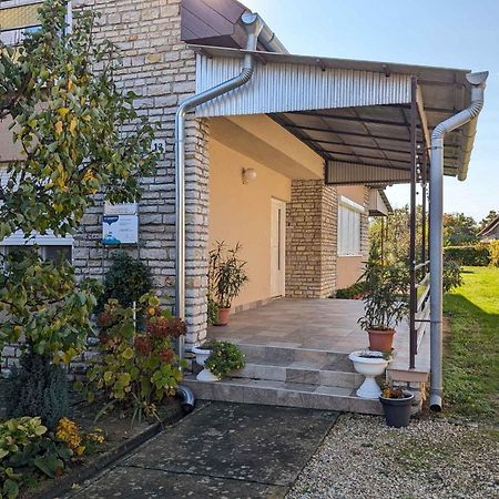 Holiday Home In Balatonfoeldvar 36529 מראה חיצוני תמונה