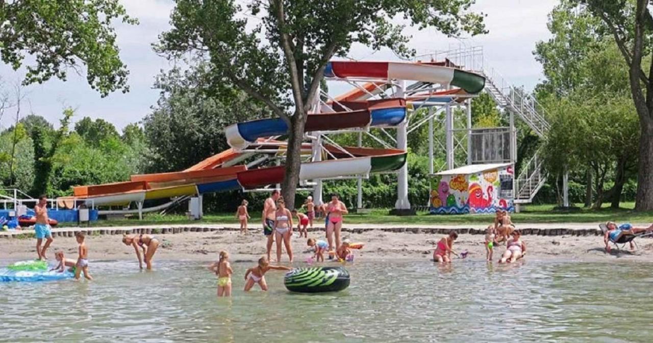 Holiday Home In Balatonfoeldvar 36529 מראה חיצוני תמונה