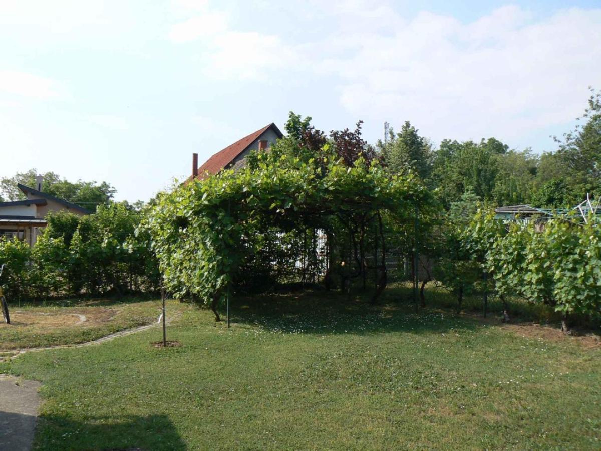 Holiday Home In Balatonfoeldvar 36529 מראה חיצוני תמונה