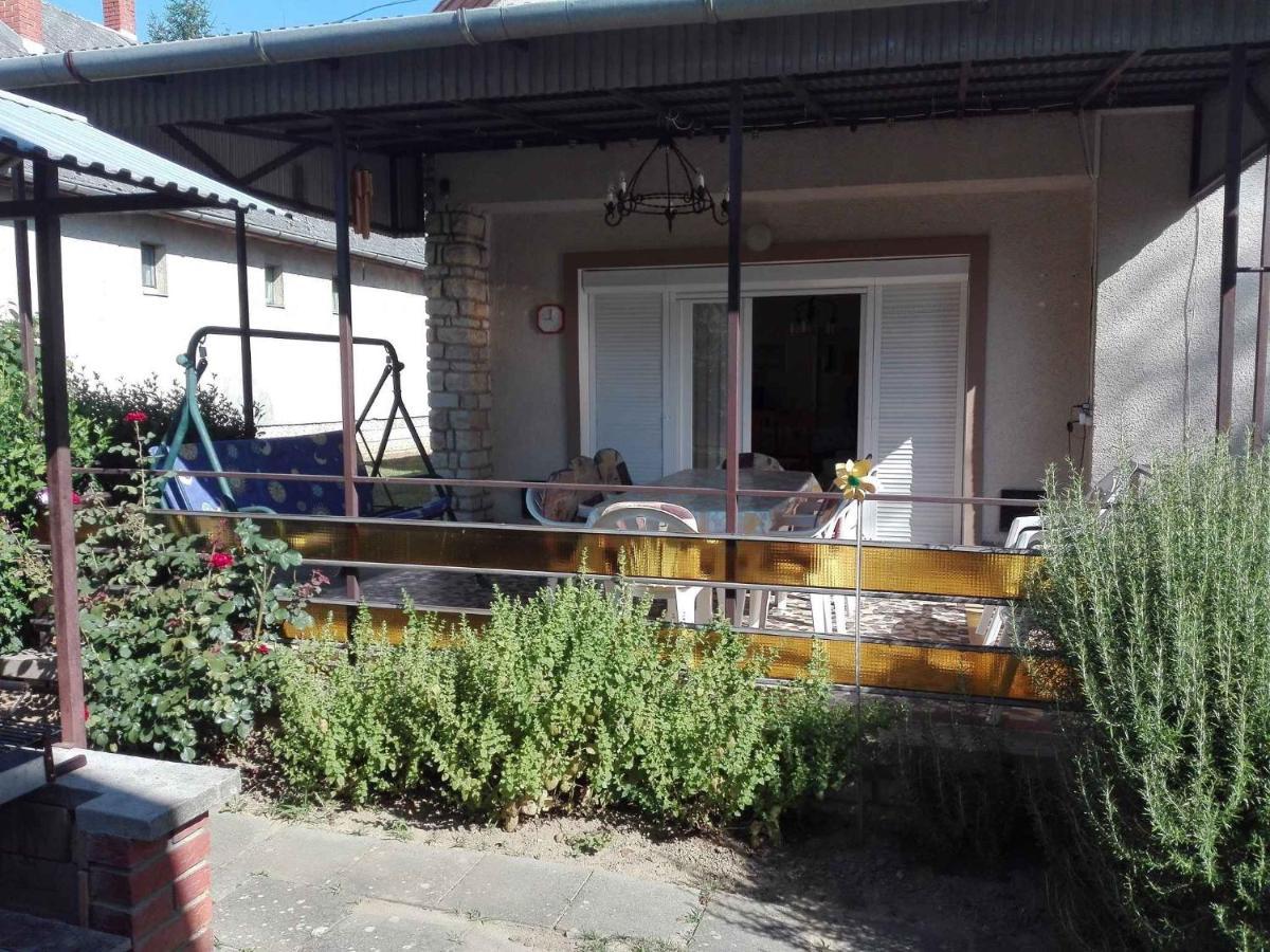 Holiday Home In Balatonfoeldvar 36529 מראה חיצוני תמונה